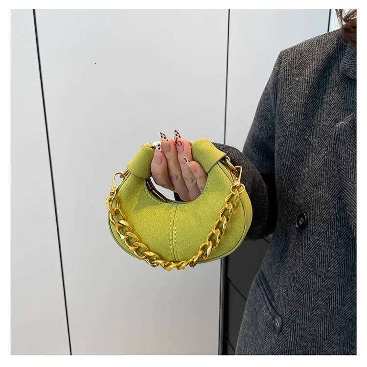 Designer Bag Lipstick Chain Crescent Moon Hanging Mini Small Women Fashionable Change Bag Messenger Bags