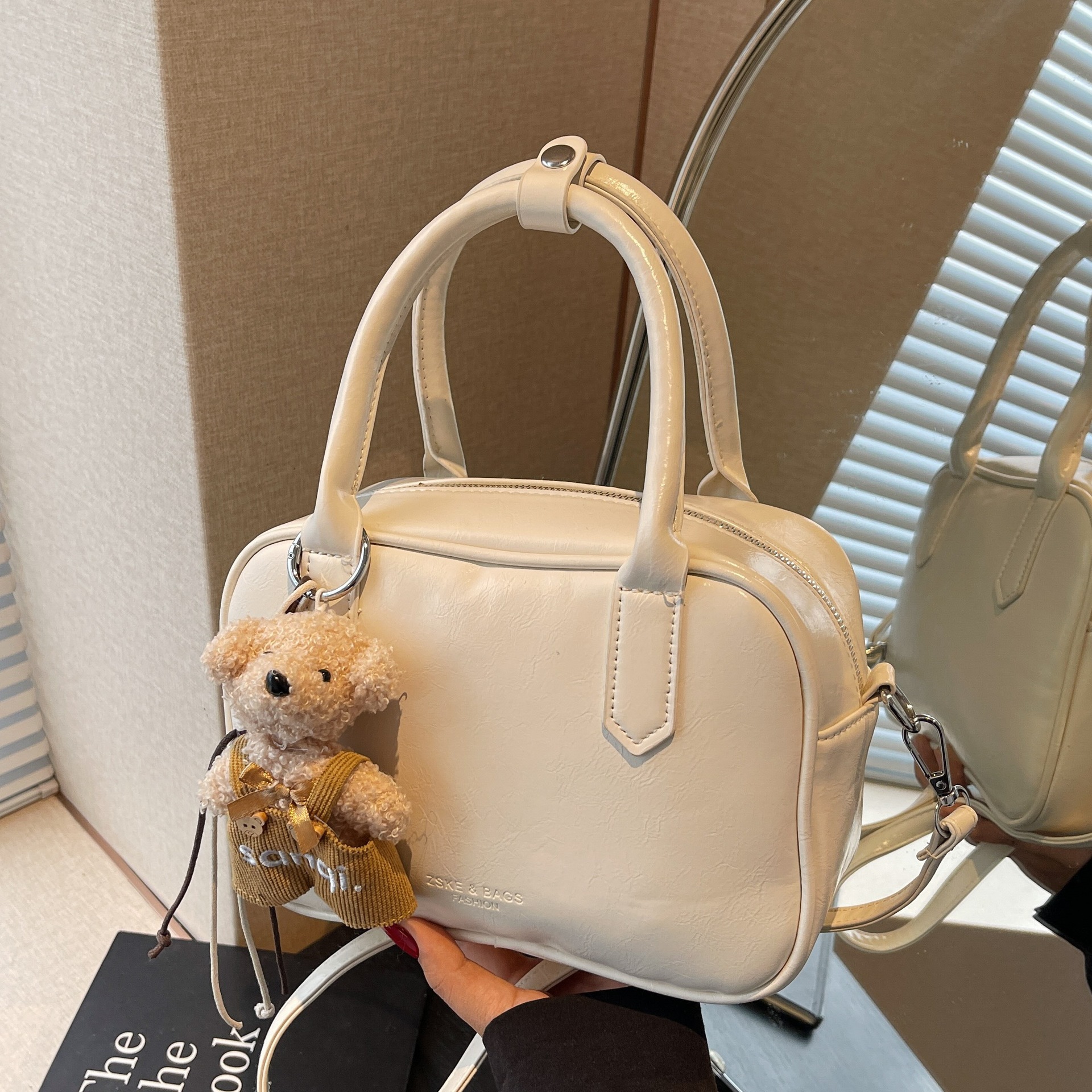 designer High-End Bowling Bag 2025 New Simple Boston Handbag Versatile Shoulder Crossbody Small Square Bag