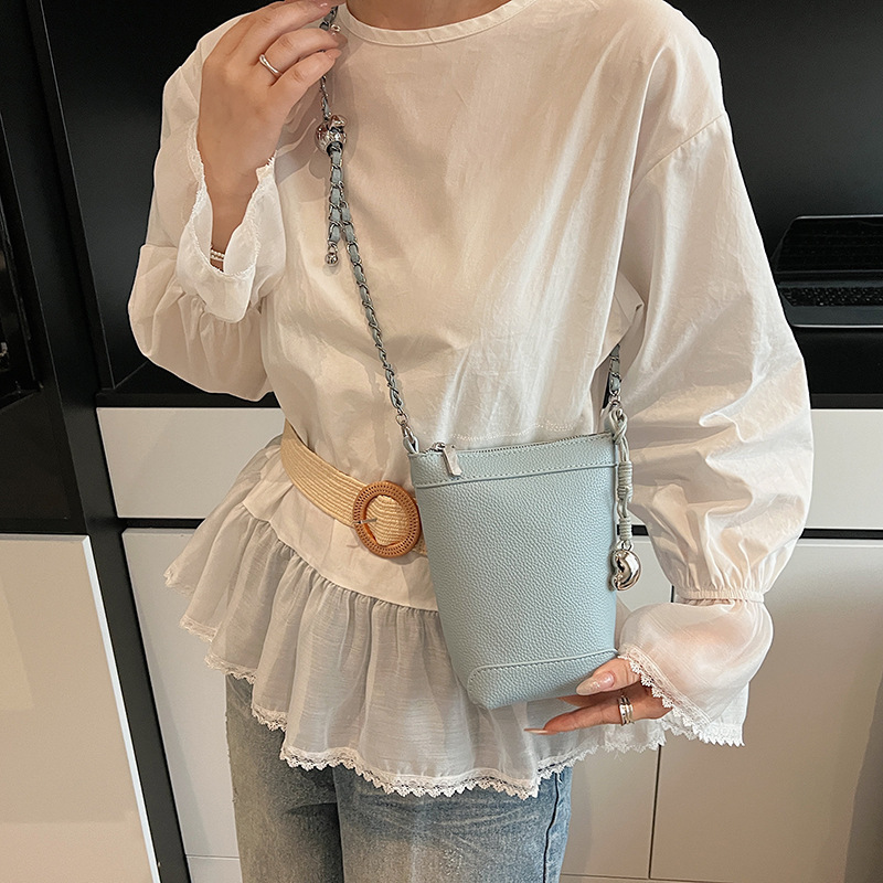 designer High-Quality Texture Bag for Women Fashion 2025 New Spring Versatile Korean Style Single Shoulder Crossbody Bag Casual Bucket Bag