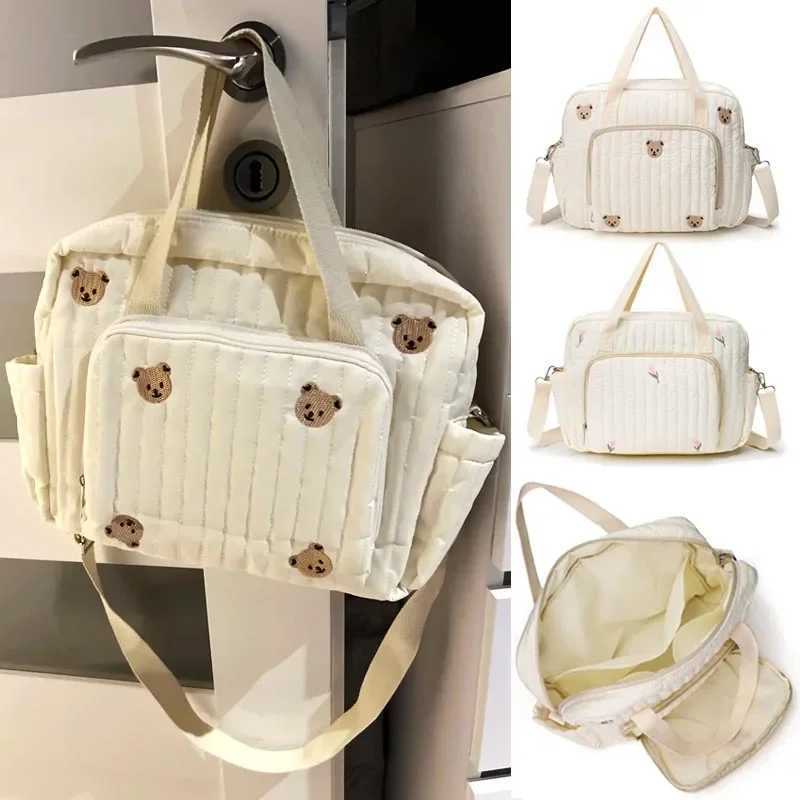 Baby Diaper Bag Cute Bear Flower Embroidery Pattern Mommy Bag Baby Beige Cotton Fabric Zipper Diaper Handbag New Luggage Bag y250609O6BK