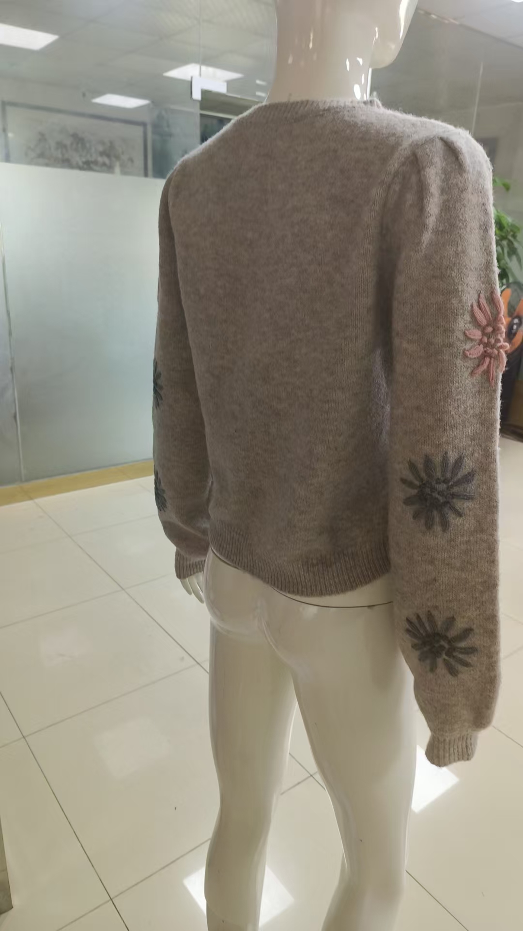 Women's clothing pullover handmade embroidered sweater factory direct sales Support customized styles with complete options