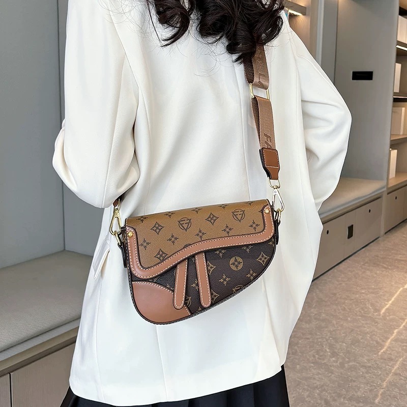 New Saddle Bag Designer Fashion Shoulder Bag High Quality Genuine Leather Ms. Flap Crossbody Hundred Versatile Commuter Classic Letters Old Flower Lux