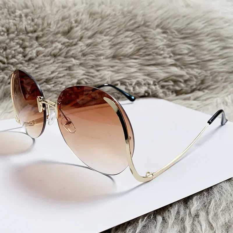 Outdoor Big Frame Round Sunglasses Women Men Geometric Cool Sun Glasses Mirror Metal Colors Designer Brand Fashion M250609