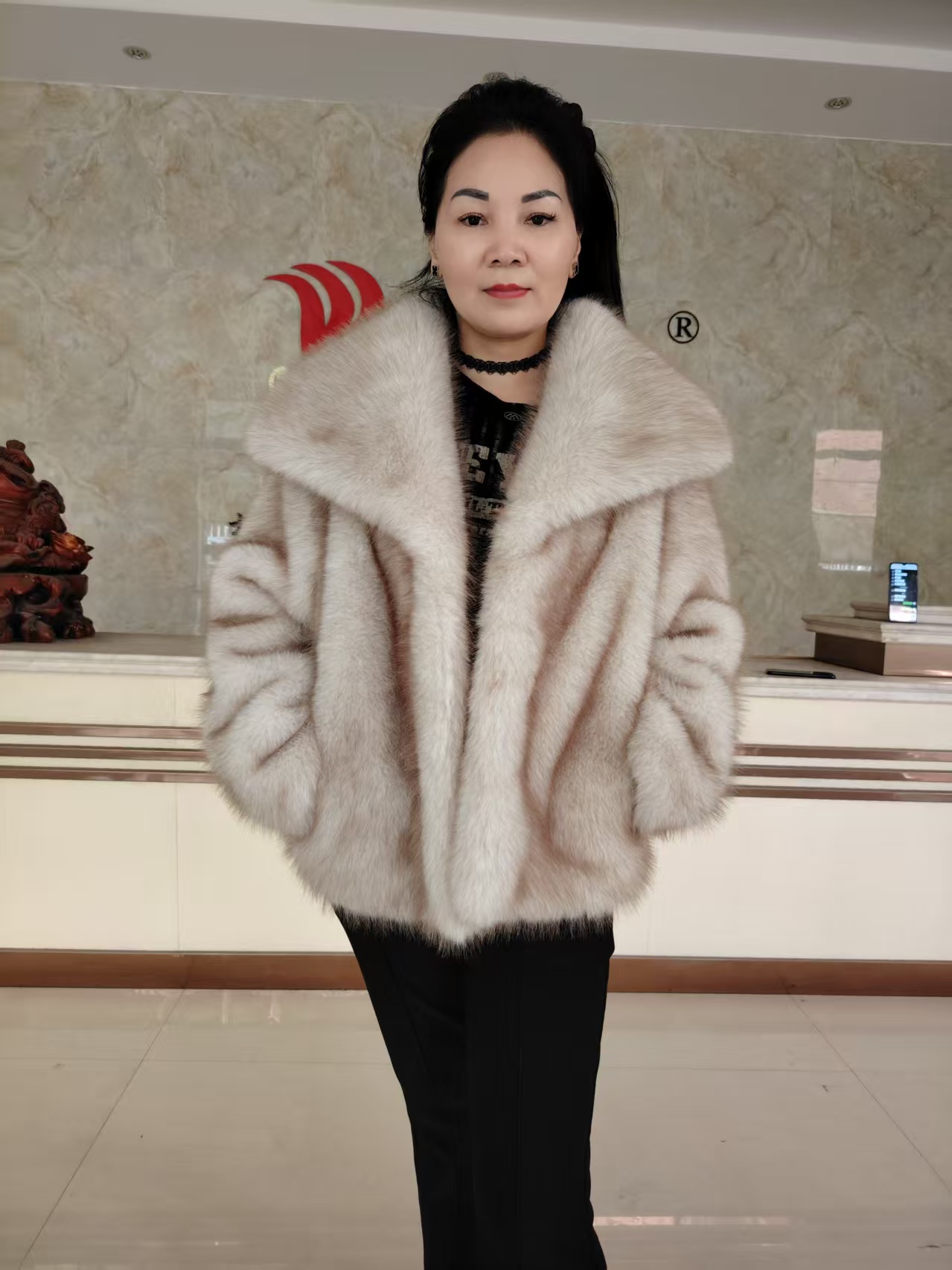 High-Quality Amiloy Fashion Faux Fur Jacket for Winter - Stylish Choice Available in Various Options