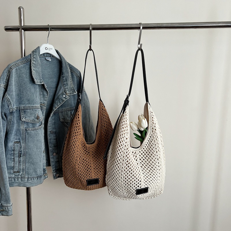 designer Beach Vacation Woven Bag for Women 2025 New Hollow Knit Handbag Large Capacity Shoulder Und