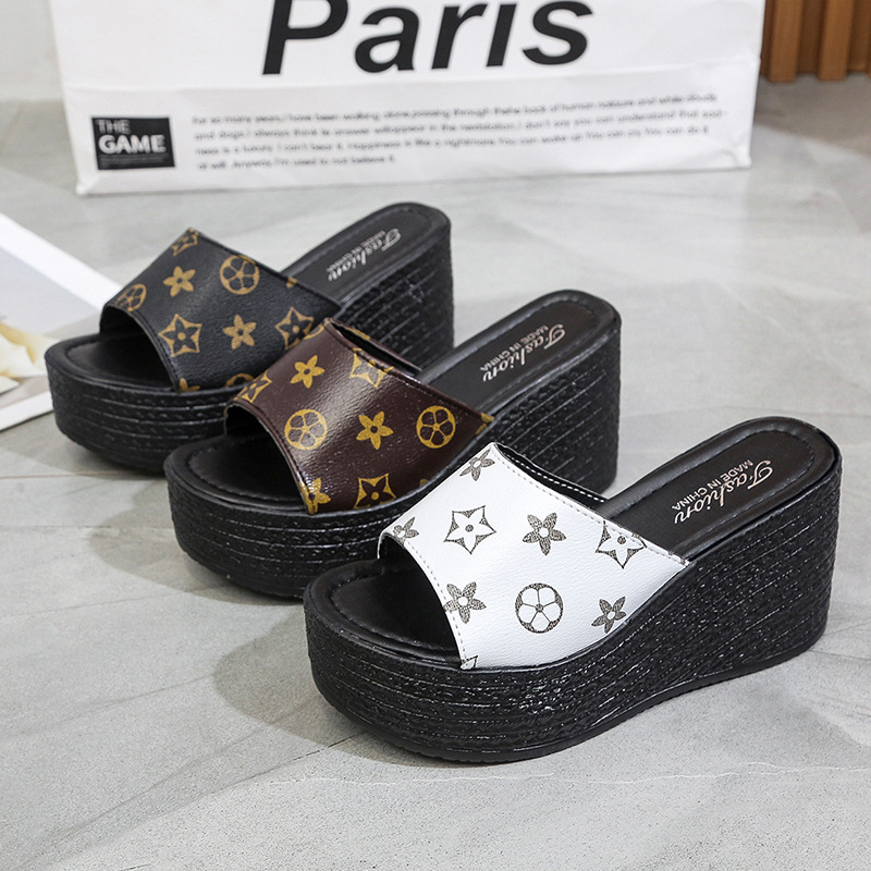 hot free shipping designer slippers for women casual fashion outdoor Vintage sandals High heels size 34-43 black white brown