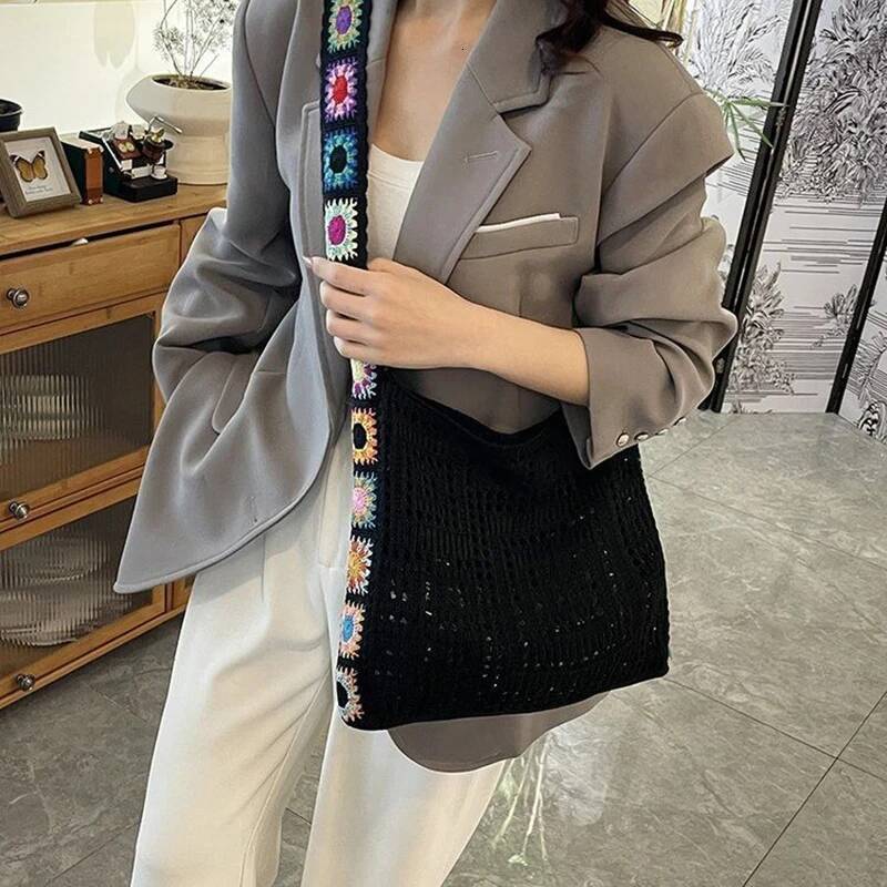 Large Capacity Boho Tote Bag Trendy Floral Crochet Vintage Multicolor Cut-out Knitted Handbag Fashionable Hollow out