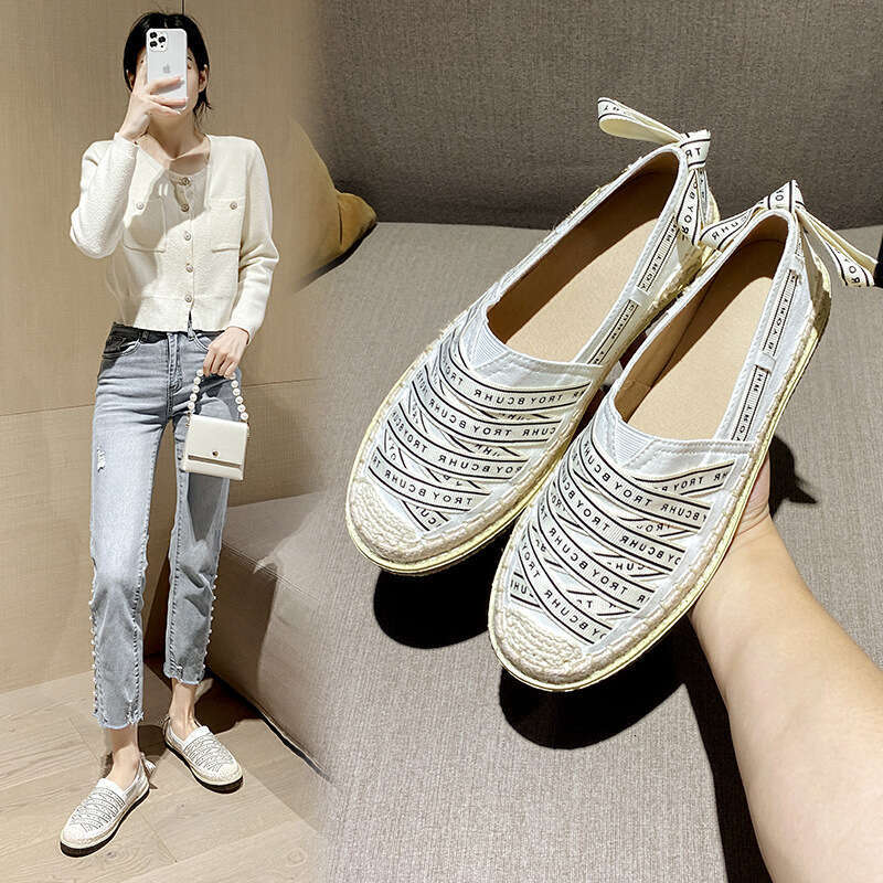 British Style Fisherman for Women 2025 New Flat Versatile Lazy Casual Slip-On Canvas Shoes Shallow Mouth