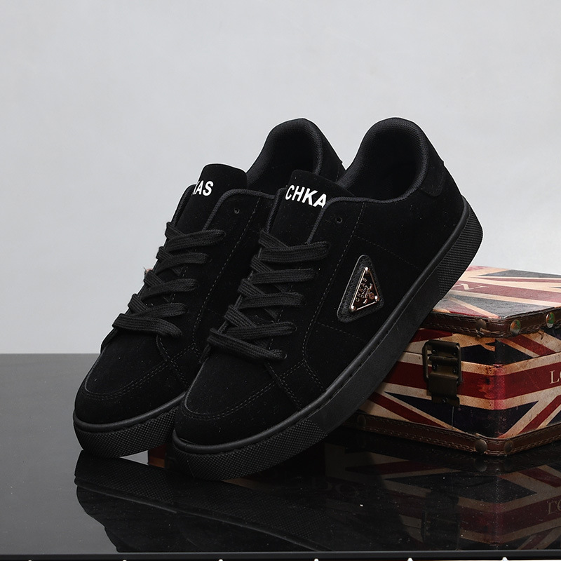 designer shoes, men's training casual board shoes, trendy autumn new little black shoes, fashionable, wear-resistant and anti-slip casual shoes, 