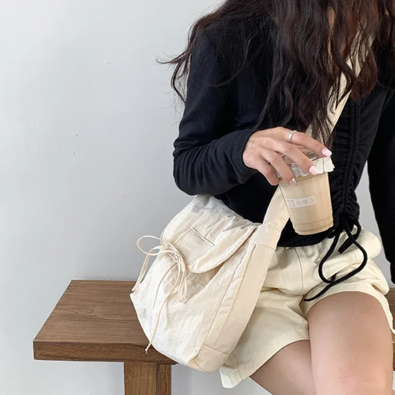 Vintage Flap Nylon Bow Crossbody Bag Large Autumn Student Shoulder Bag Winter Solid Colour Simple Messenger Bag 250523