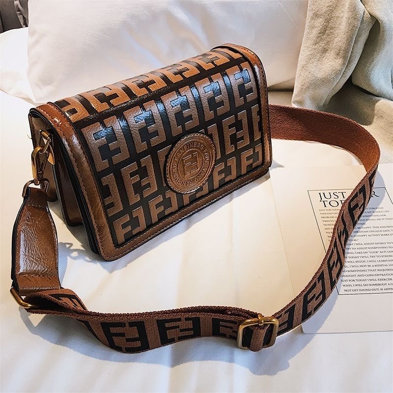 EE shoulder bag summer light luxury designer bag women's hand-held foreskin face crossbody bag wide shoulder strap best friend bag rectangular le