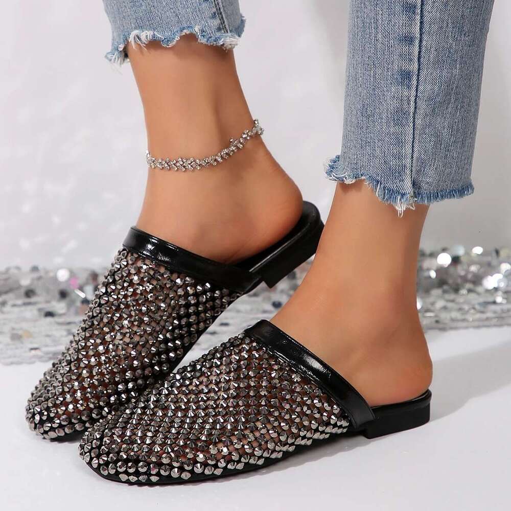 Summer 2025 New Brand Slippers Lightweight Round Head Shoes Water Dia Large Flat Sandals Slides Women