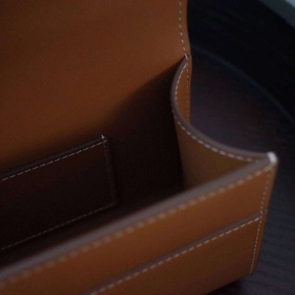 Niche Design Retro Light Women's Handbag French Simple Cowhide Top Handle Bag