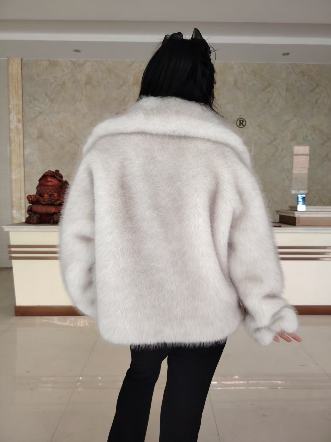 High-Quality Amiloy Fashion Faux Fur Jacket for Winter - Stylish Choice Available in Various Options