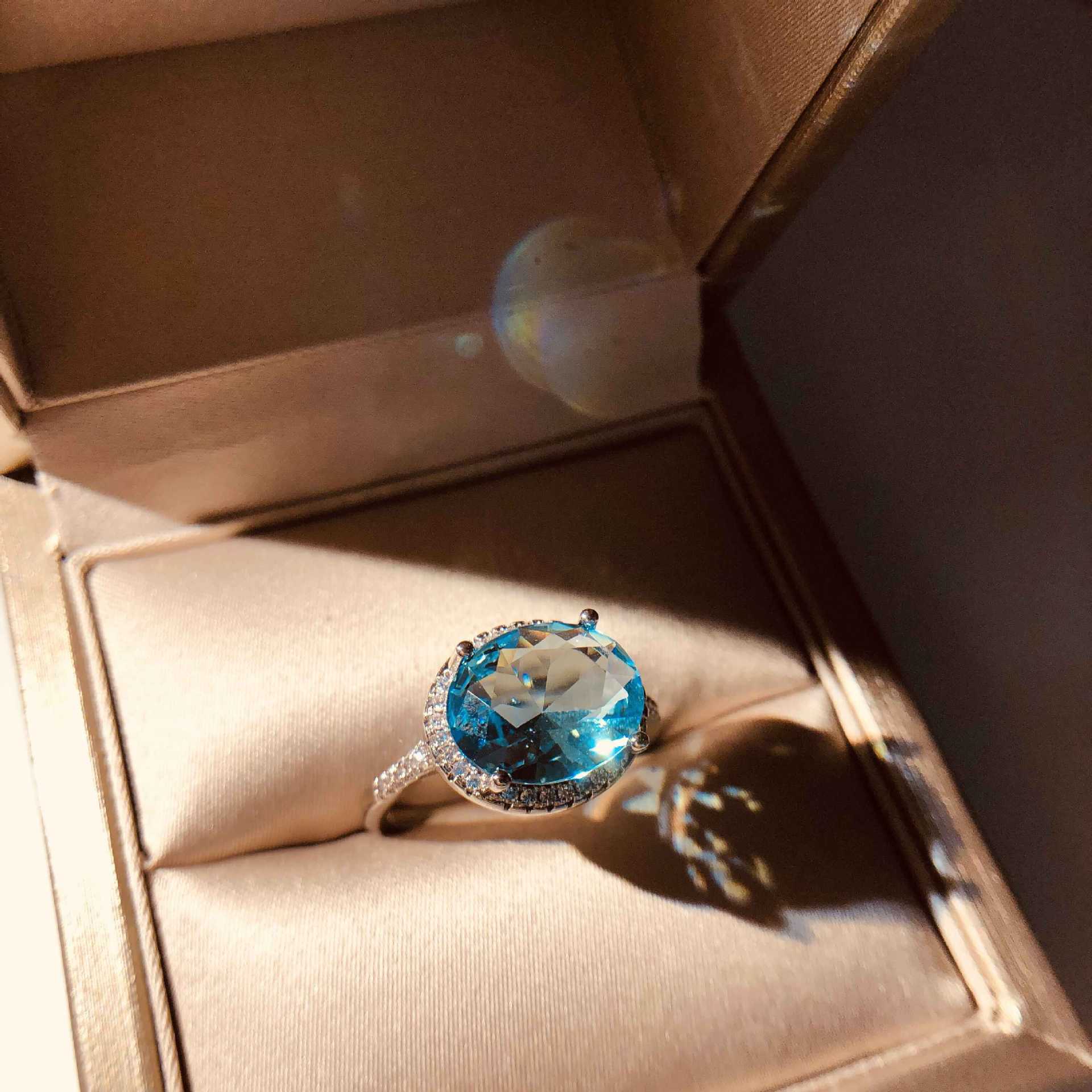 2025 Choucong Wedding Rings Sparkling Luxury Jewelry 925 Serling Silver Fill Oval Cu Large Aquamarine CZ Diamond Pary Eerniy Designer Women Engagemen 