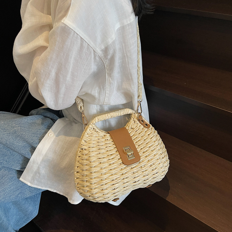 designer Summer Trend Beach Small Bag New Fashion Women's Handheld Straw Woven Shell Bag High-end Crossbody Ha