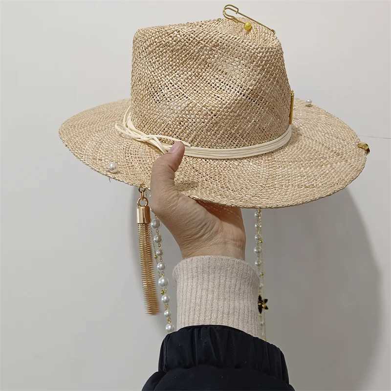 Metal Letter Beige Straw Hat Handmade Design Hat Pearl Chain Summer Sun Hat New Letter Hat Beach Women Gorras para Hombres W250609
