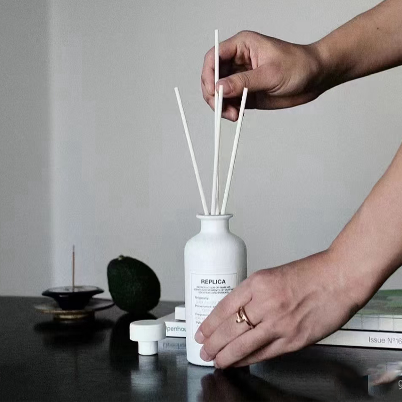 Jazz Club Reed Diffuser Aroma Diffuser Essential Oil Aromatherapy Warm Fireplace Filling Rattan Stick Aroma Home Decor