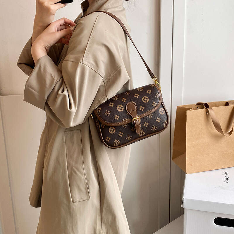 Versatile Single Shouldered Cross Body Purse for Everyday Use by Women