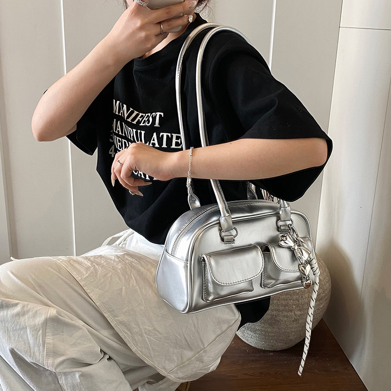 designer High-End Commuter Tote Bag 2025 Spring Summer Large Capacity Shoulder Underarm Bag Versatile Double Pocket B