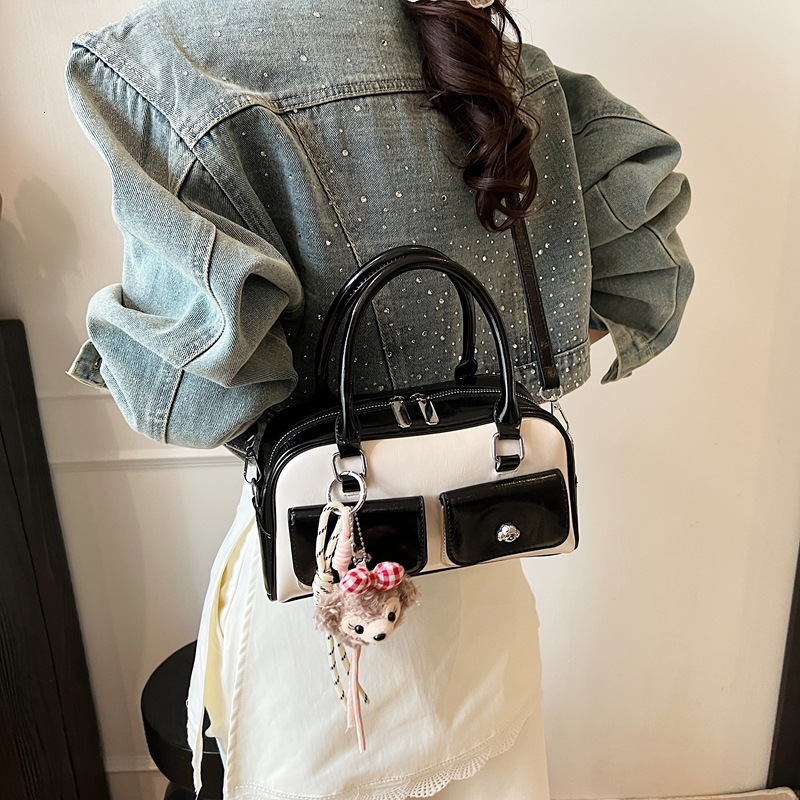 designer High-End Commuter Tote Bag 2025 Spring Summer Large Capacity Shoulder Underarm Bag Versatile Double Pocket bag fashion
