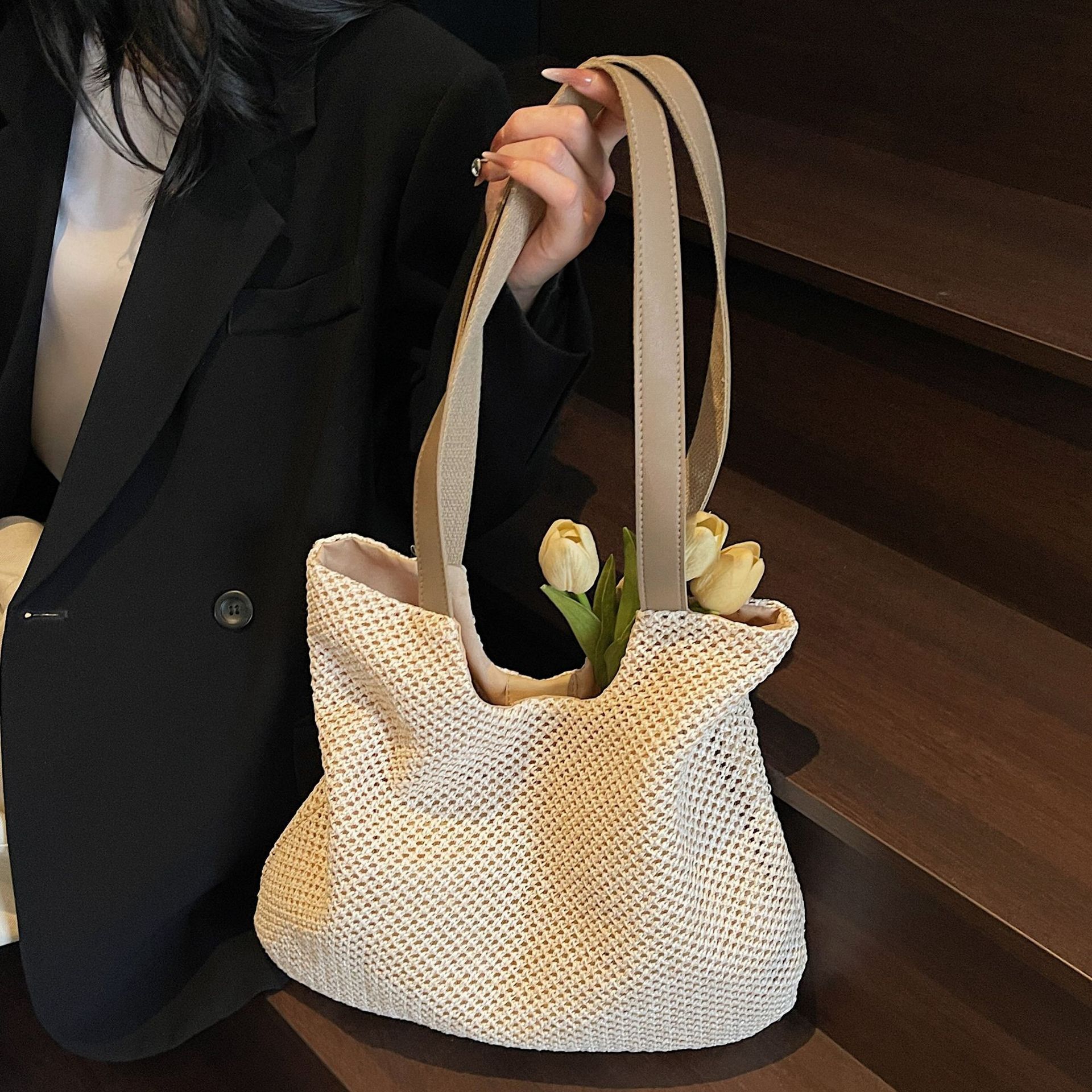 designer Summer Beach Vacation Woven Handbag for Women French Style Beach Bag Mori Hollow Straw Mesh