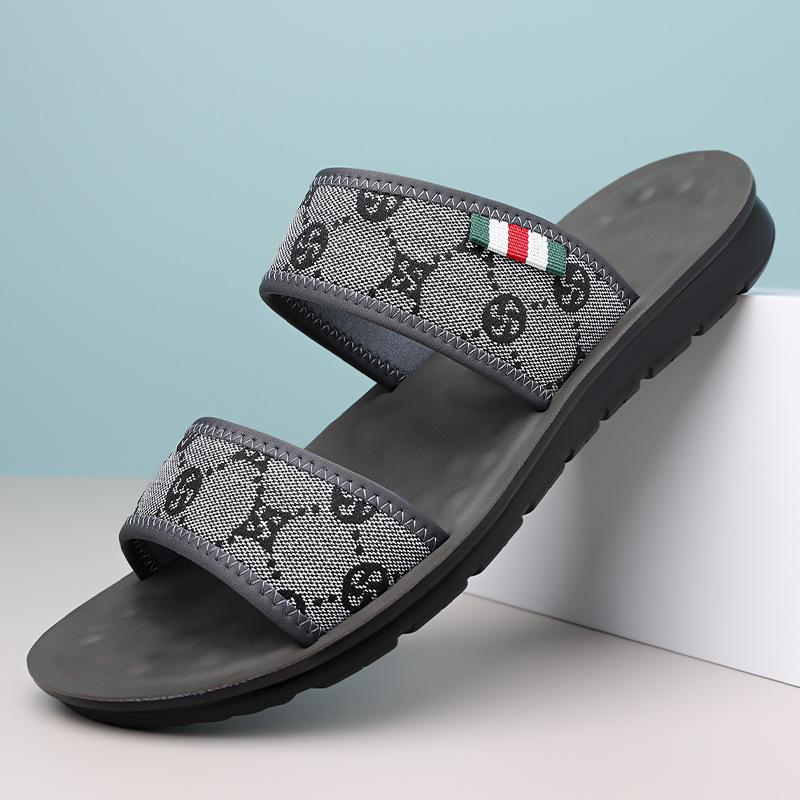 designer Sandals 2025 Youth sandals Men's soft leather soft-soled perforated beach shoes Flip-flops Breathable hundred tower sandals Flip-flops F