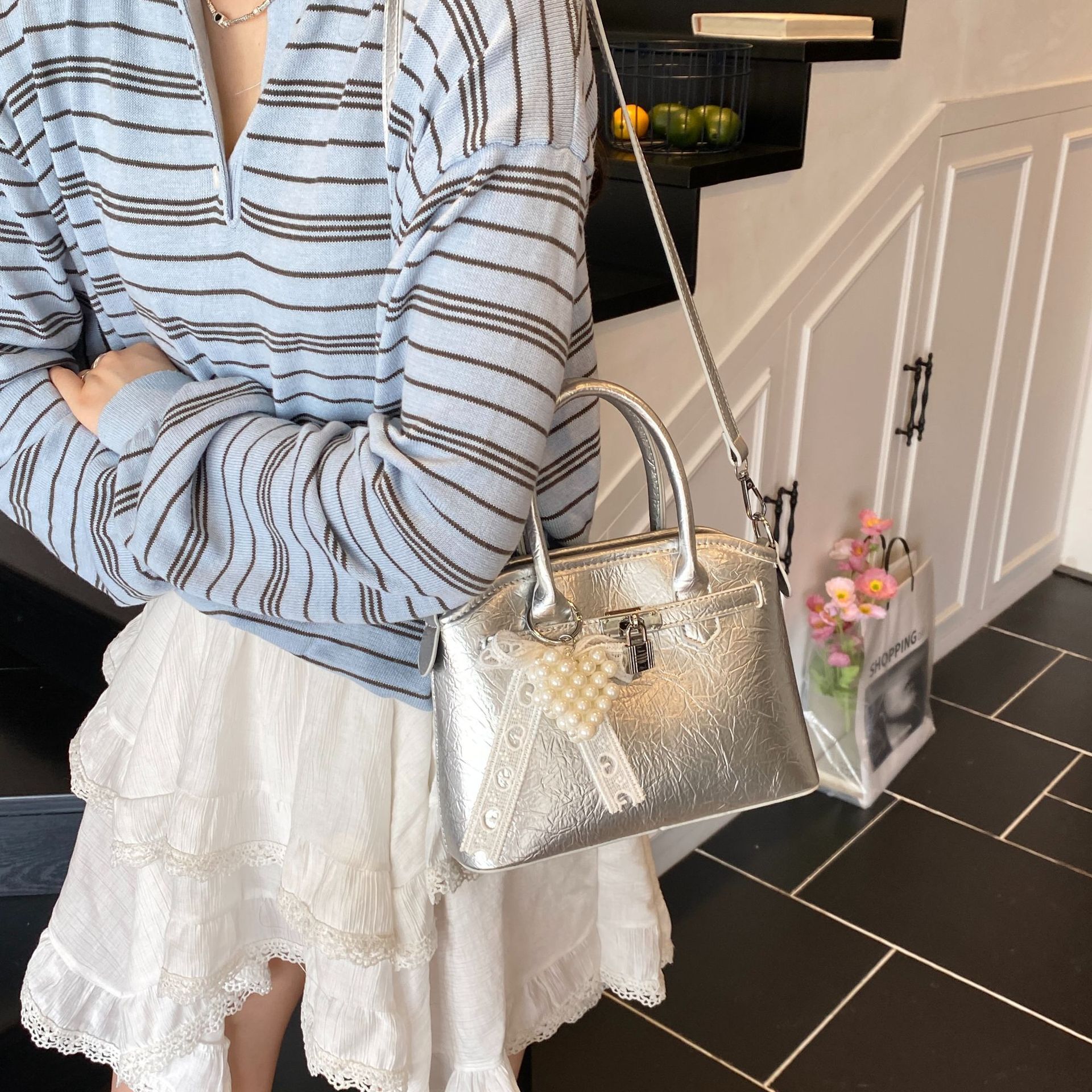 designer High-End Large Capacity Commuter Bag Women's 2025 New Summer Handbag Versatile Niche Crossbody Tot