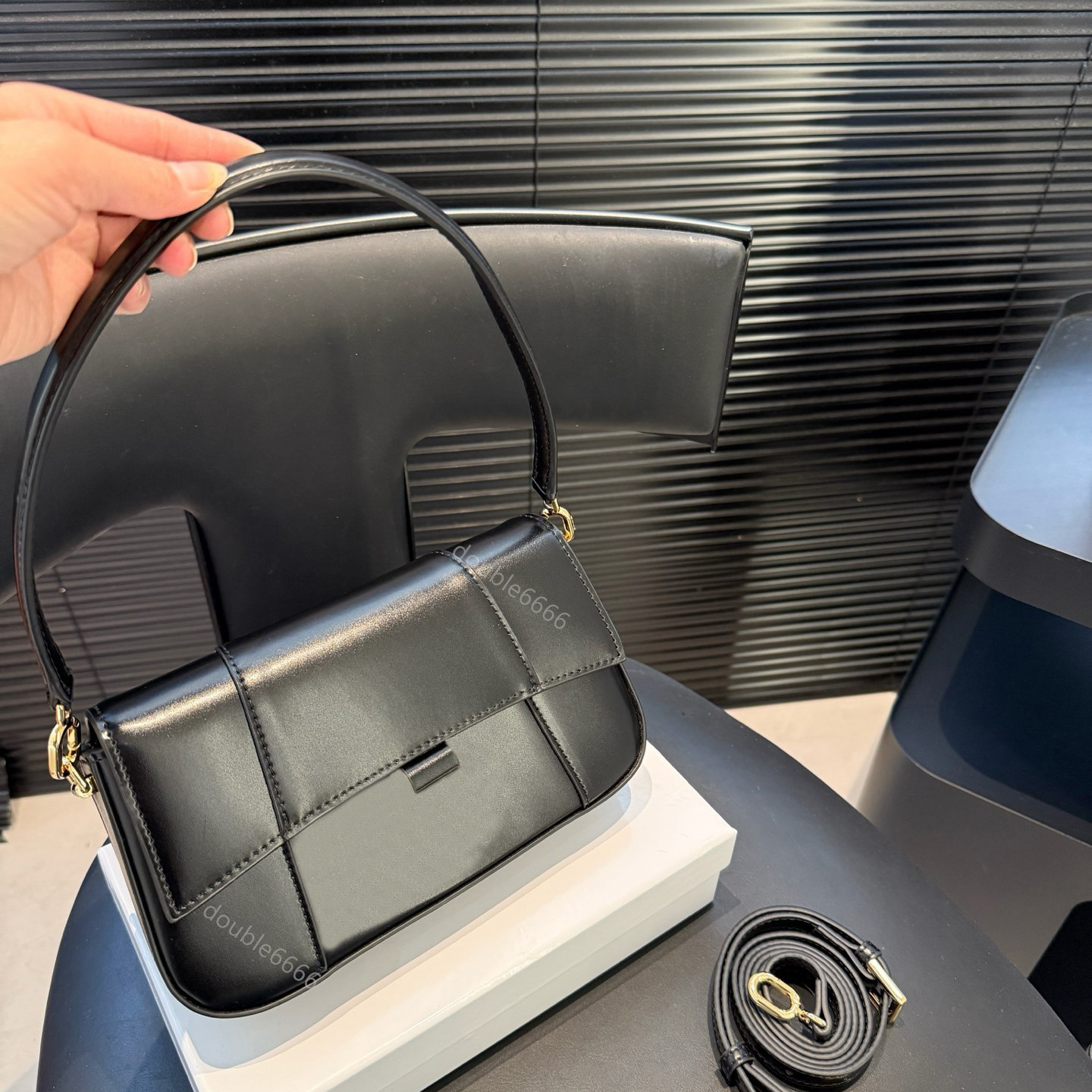 Designer Classic Women Handbag Quality Cowhide Black Shoulder Bag Armpit bags travel bags phone bags luxury messenger bags work bags fashion Daily commuting bag