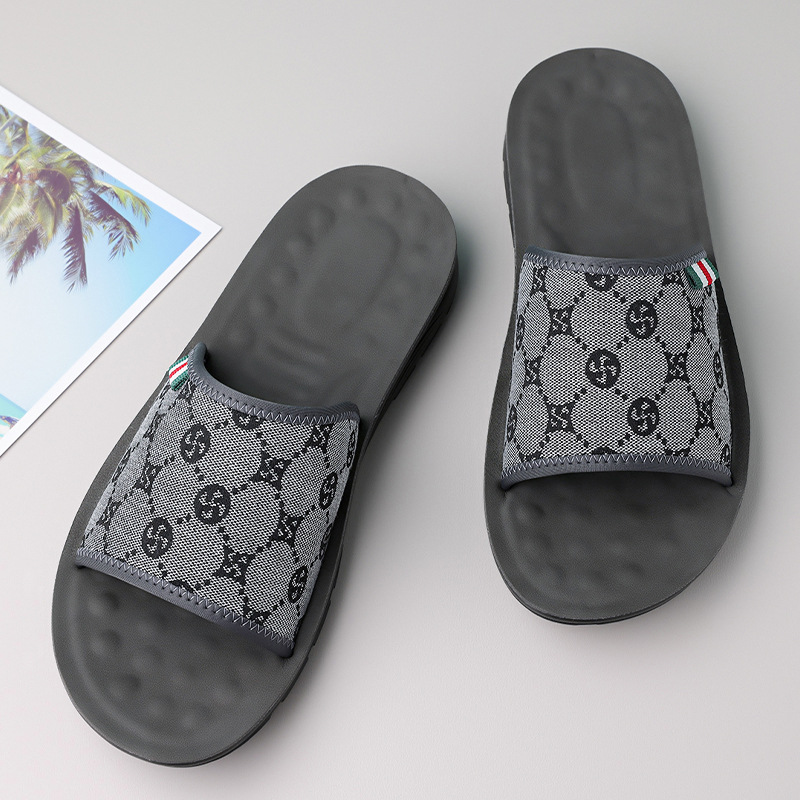designer Sandals 2025 Youth sandals Men's soft leather soft-soled perforated beach shoes Flip-flops Breathable hundred tower sandals Flip-flops F