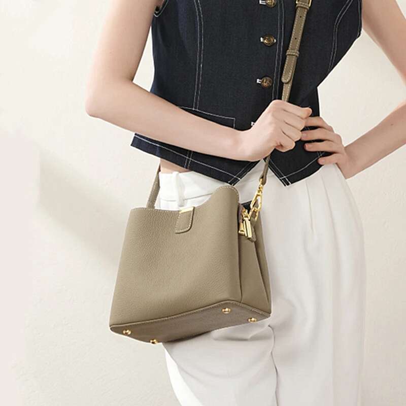 Hifashion 100%designer bag Cow Genuine Leather Bucket Shoulder Crossbody Bags For Women 2025 Designer Wide Strap Tote Ladies Handbags