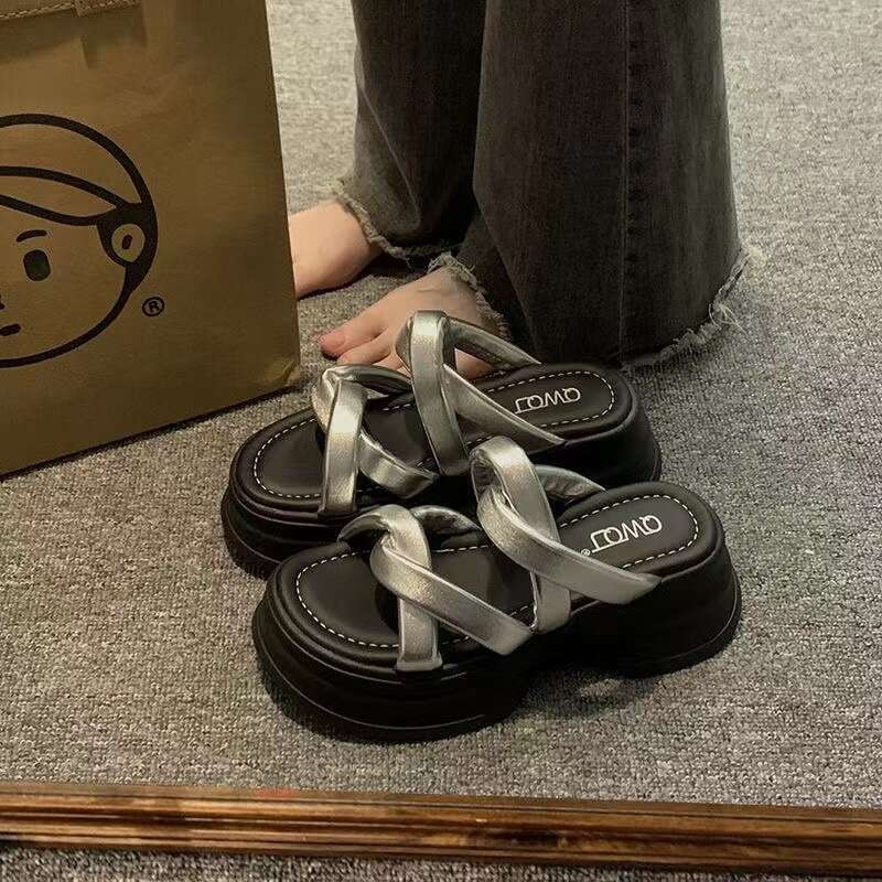 Women's Slippers 2025 Summer New Thick Sole Stunning French High Heels Fashion Versatile Outdoor Sandals