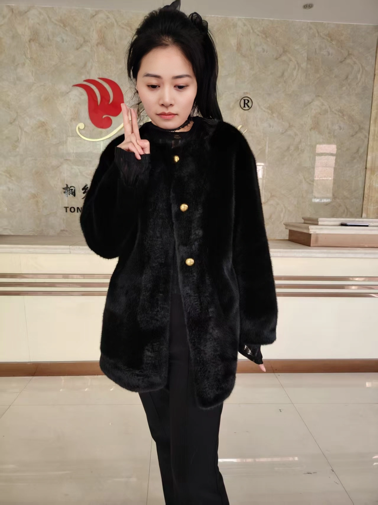 Women's Mid-Length Winter Wool Coat with Simple Solid Design - Warmth & Style Available in Multiple Sizes