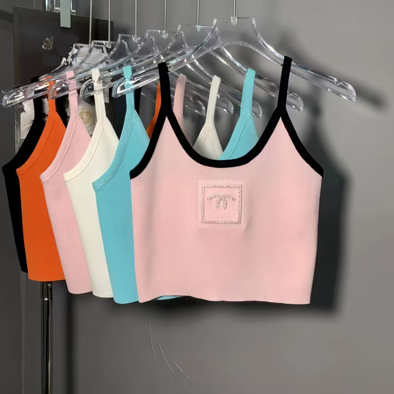 Woman Designer tank top sexy halter tops Summer Womens Croptop knits Tanks Diamond Embroidery T-Shirts Printed Tees Tops Short Street Round Shirt Sleeveless tank top