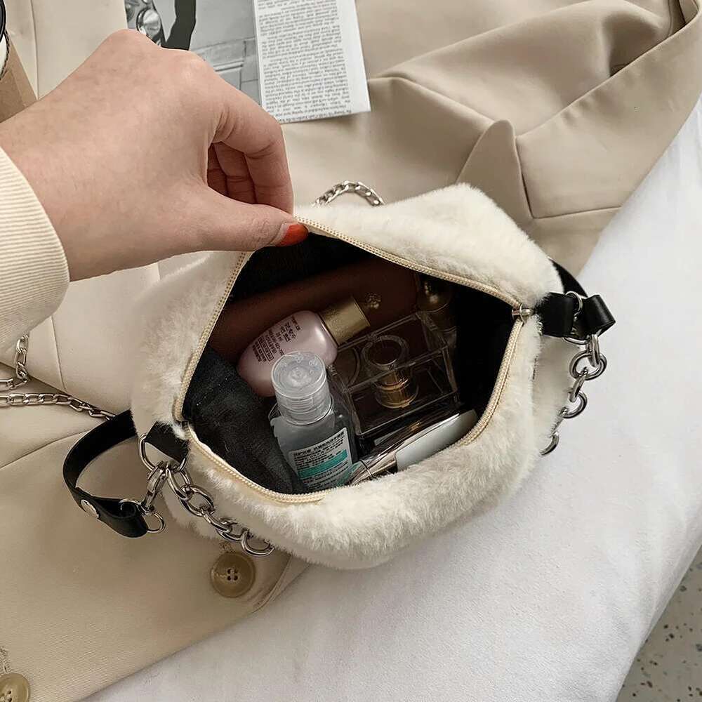 Hot Selling Lady Plush Solid Underarm Bag Fashion Shoulder Crossbody Totes Street Handbags Designer Bags