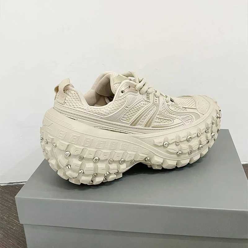 Fashion Brand Mens Or Womens Thick-soled Sports Shoes 2025 Spring New Rivet Design Couple Sports Shoes Breathable Casual Shoes M250609