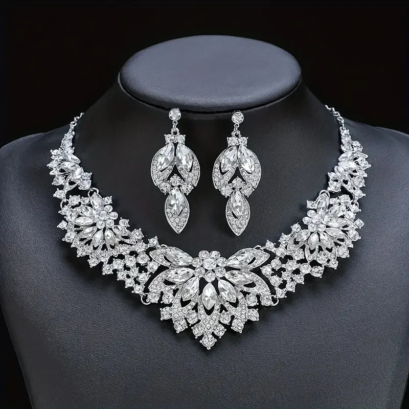 Lady 3pcs Earrings Plus Necklace Jewelry Set Inlaid Rhinestone Trendy Leaf Evening Party Decor For Female 250618
