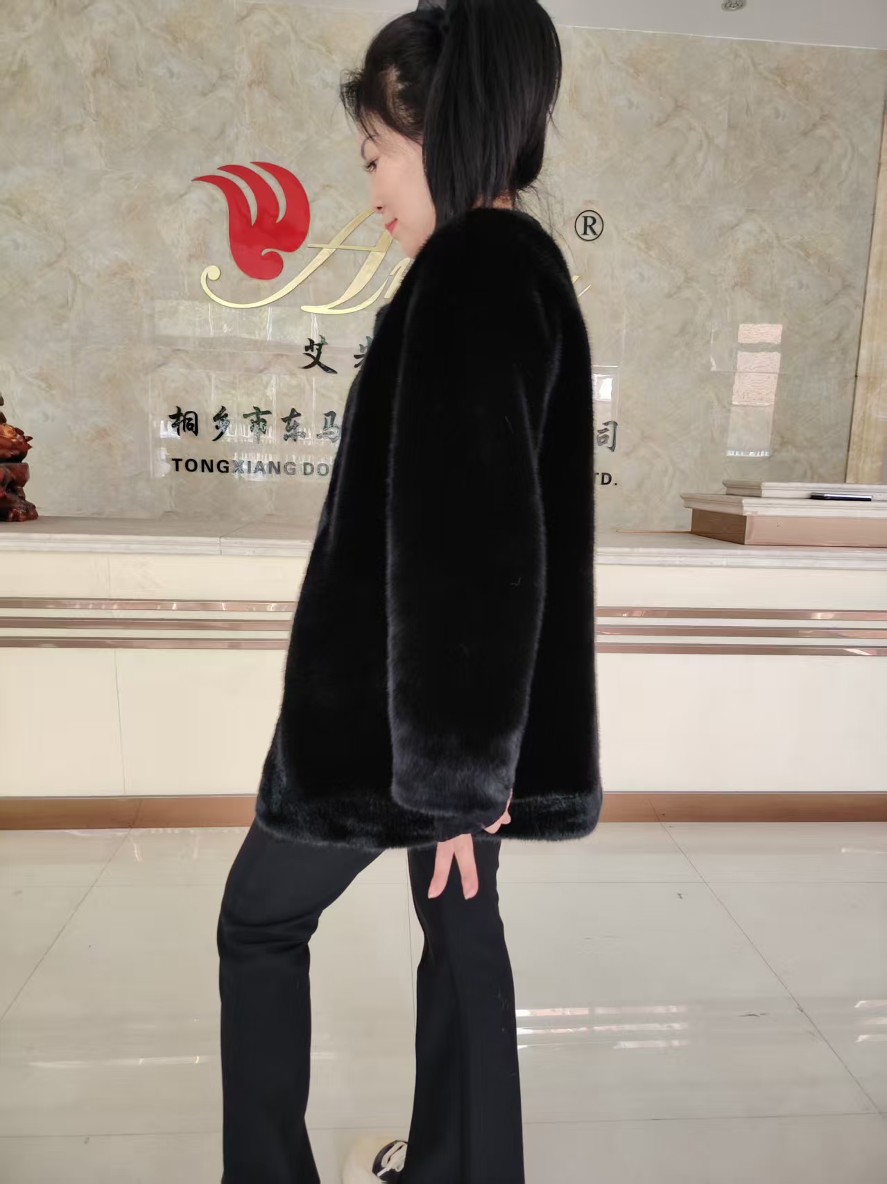Women's Mid-Length Winter Wool Coat with Simple Solid Design - Warmth & Style Available in Multiple Sizes