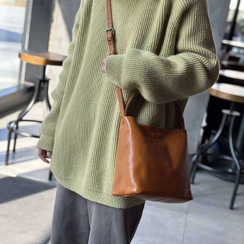 2025 new trend leather retro tree paste bucket women's shoulder crossbody bag