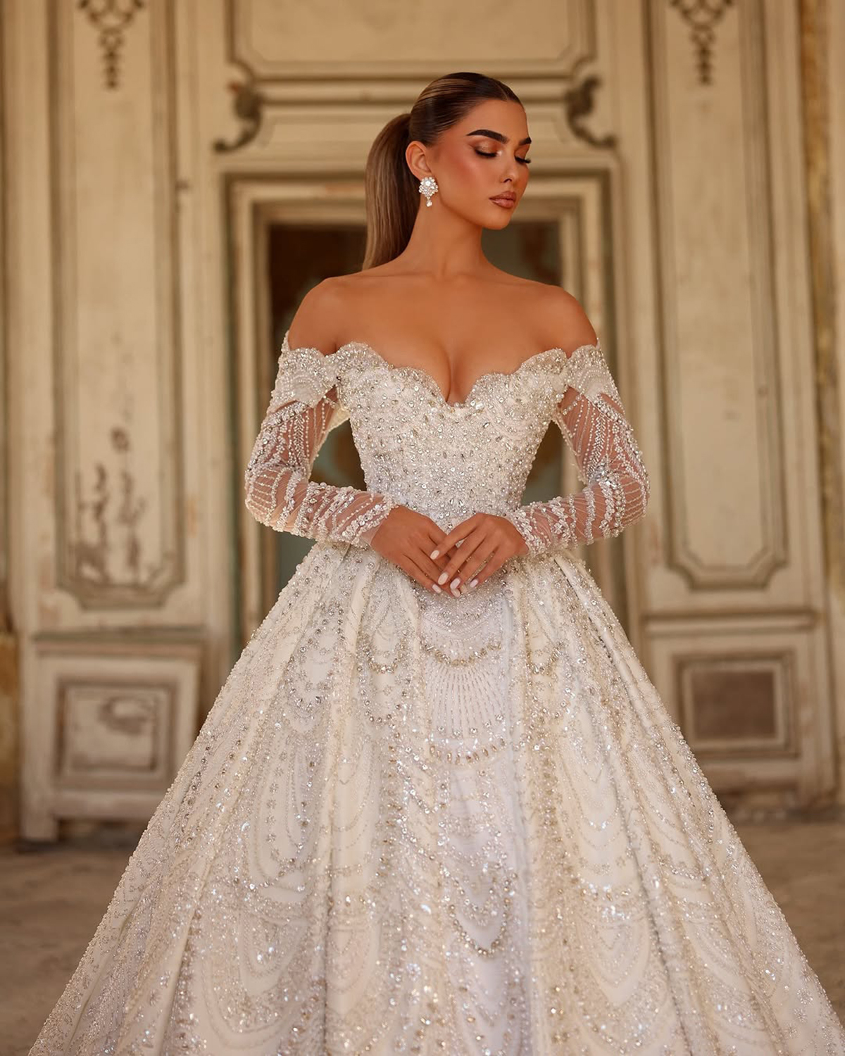 Luxury Wedding Dresses Crystal Sequins Bridal Ball Gowns Off Shoulder Pearls Rhinestone Long Sleeves Princess Customized Bride Vestidos De Novia Plus 
