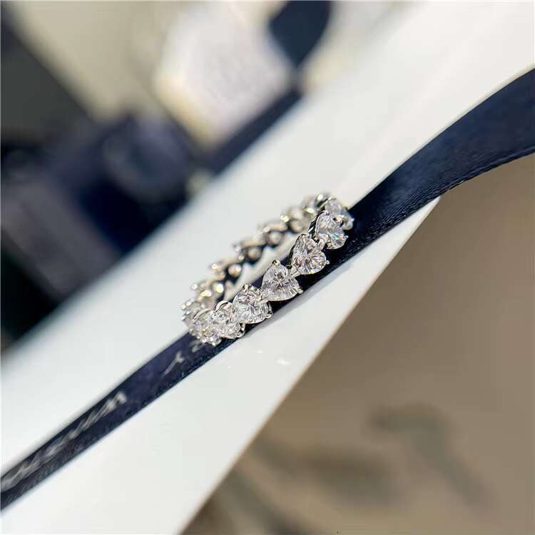 Hip Hop Vvs Diamond 18k Gold halo Women Engagement Lab Grown Heart Shape Moissanite Ring Tennis