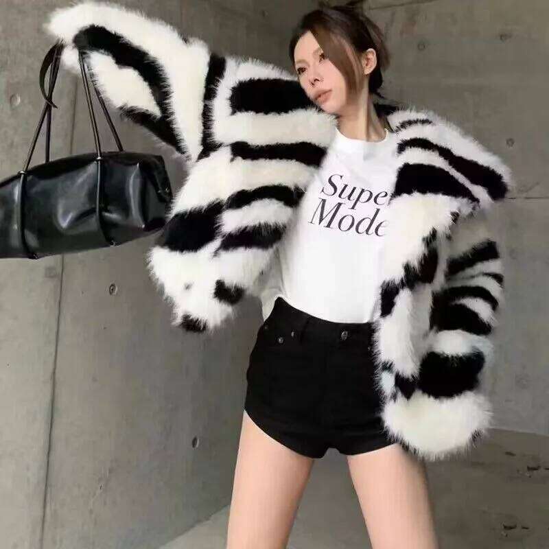 2025 Winter Fur Coat Zebra color Short Women's Jacket New Top Thickened Clothing
