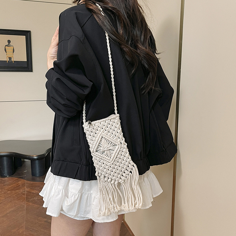 designer 2025 New Straw Bag Versatile Tassel Women's Bag Handmade Cotton Rope Woven Bag Fashion Shoulder Bag Crossbody Ba