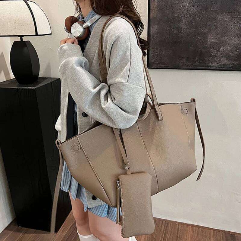 Niche Large Capacity Shoulder Underarm For Women 2024 New Retro Tote Ladies Bucket Type Commuting Dumpling Wings Bag