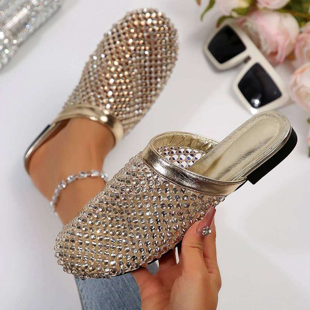 Summer 2025 New Brand Slippers Lightweight Round Head Shoes Water Dia Large Flat Sandals Slides Women