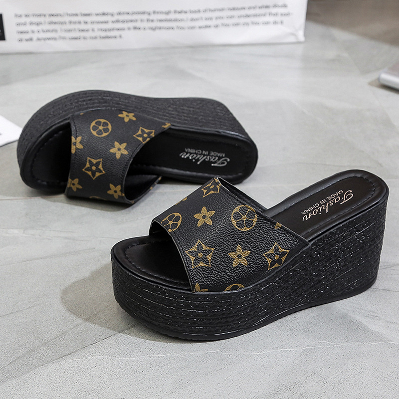 hot free shipping designer slippers for women casual fashion outdoor Vintage sandals High heels size 34-43 black white brown