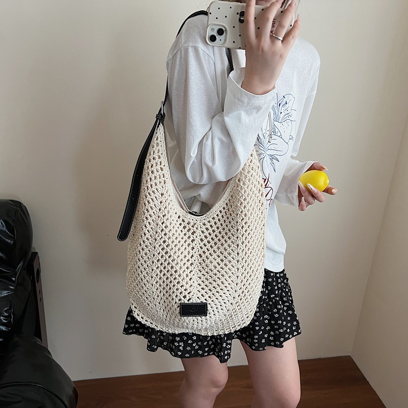 designer Beach Vacation Woven Bag for Women 2025 New Hollow Knit Handbag Large Capacity Shoulder Und