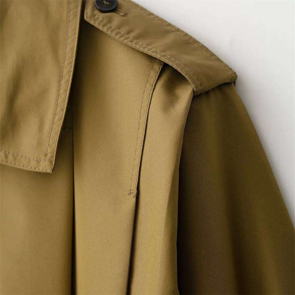 2025 New Women's Fashion Elegant European and American Design Sense Shoulder Badge Single breasted Folded Coat