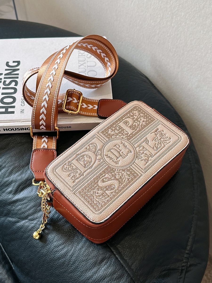 Designer Bag Summer Shoulder Bag New Embroidered Shoulder Strap Leather Luxury Bag Women's Fashion Wear Essential Classic Crossbody Bag Retro Col