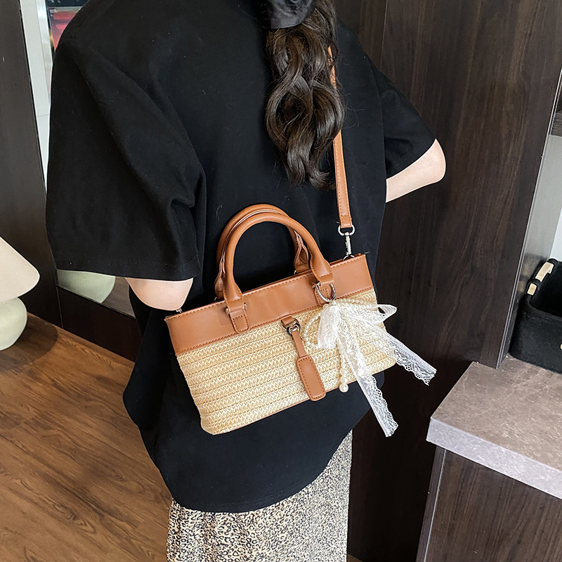 designer High-end Fashion Straw Woven Handbag for Women 2025 New Versatile Commuter Crossbody Bag Outdoor Handheld